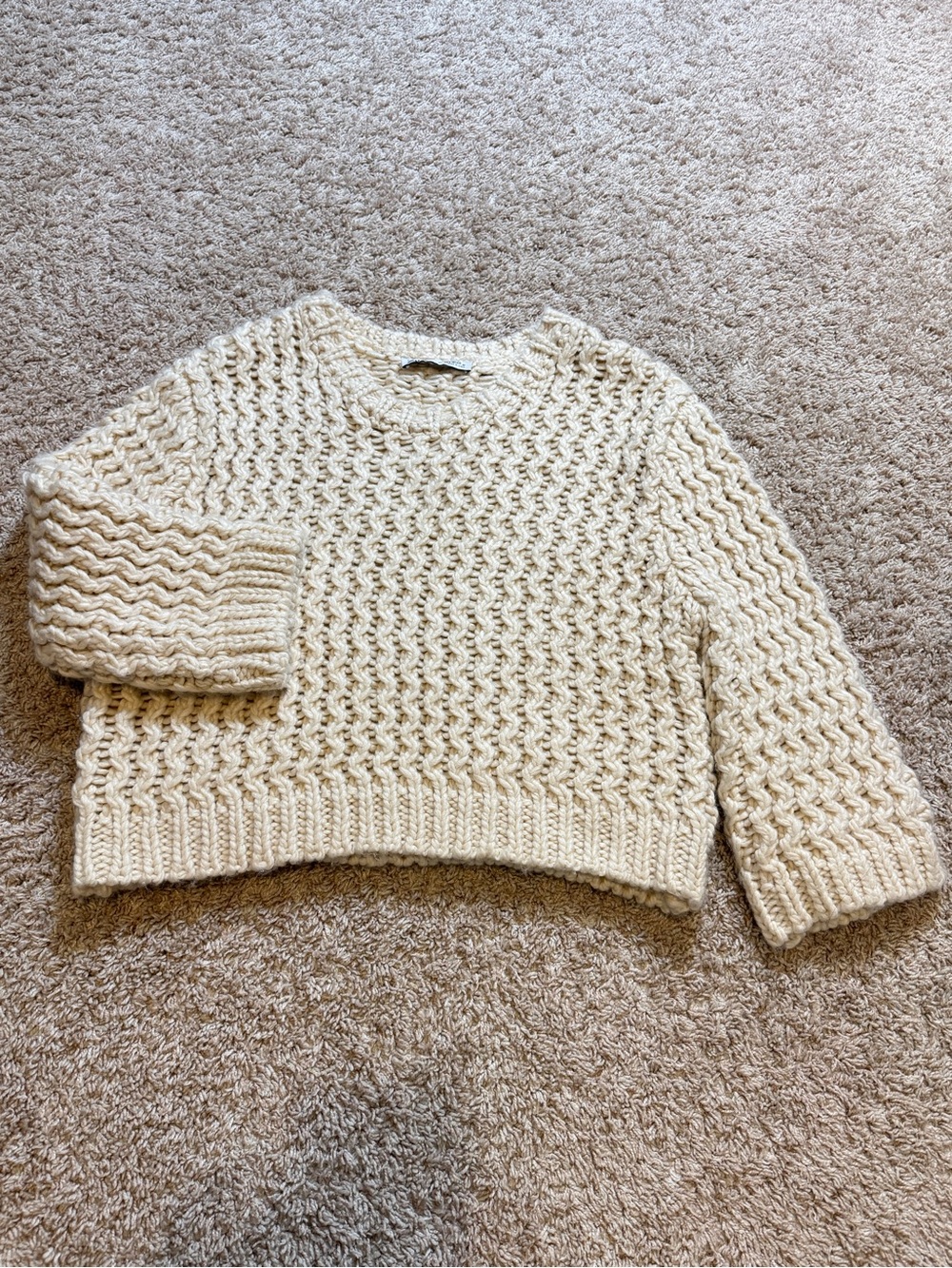 Zara Textured Knit Sweater in Cream Size Medium